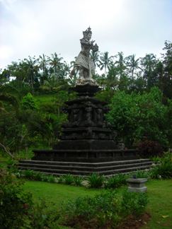 Statue of God Indra