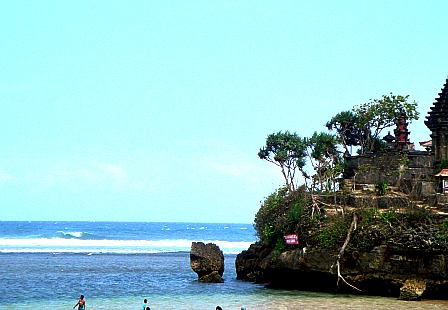 Balekambang beach